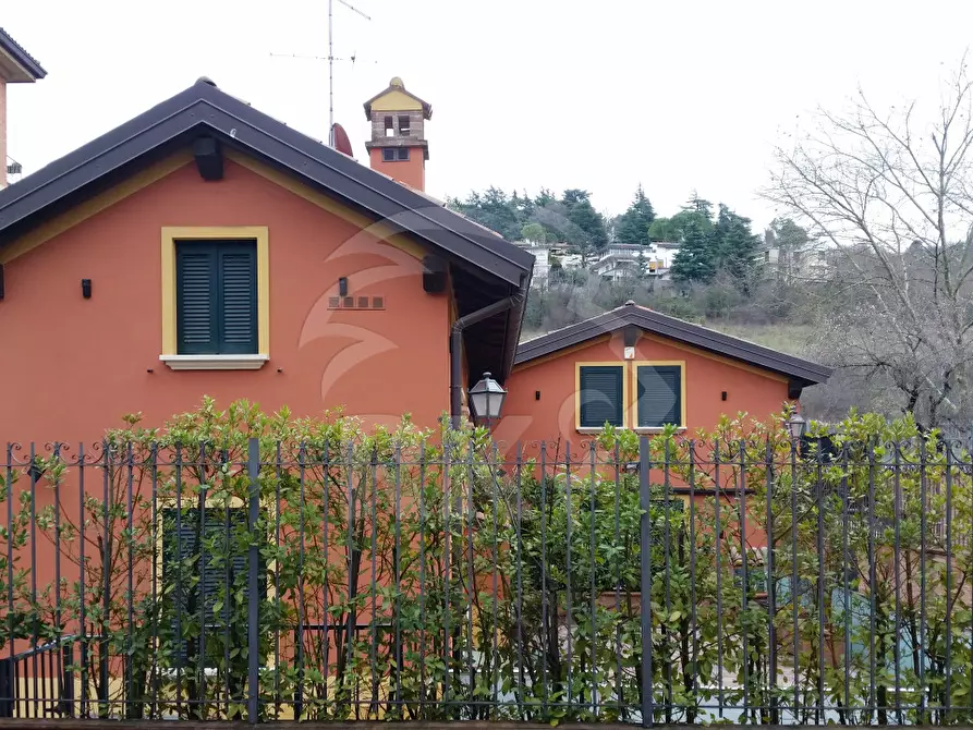 Immagine 11 di Villa in vendita  in Via Dotti 16 a Bologna