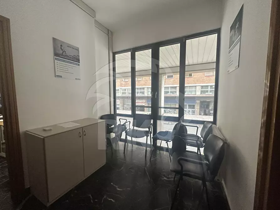 Immagine 5 di Ufficio in affitto  in Via Marconi 45 a Bologna