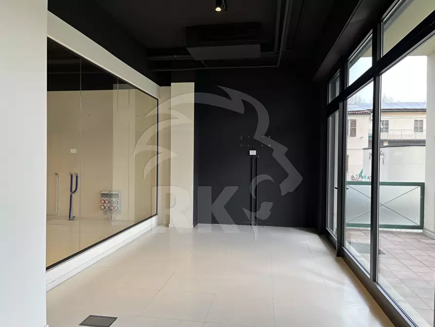 Immagine 2 di Laboratorio in affitto  a Bologna