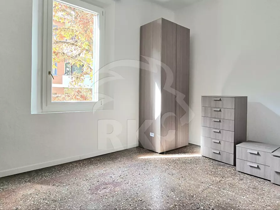 Immagine 23 di Pentalocale in affitto  a Bologna