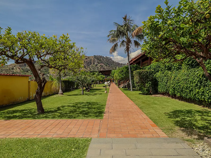 Immagine 6 di Albergo/B&B/Residence in vendita  in Via Panoramica Maria Teresa d'Austria 58 a Taormina