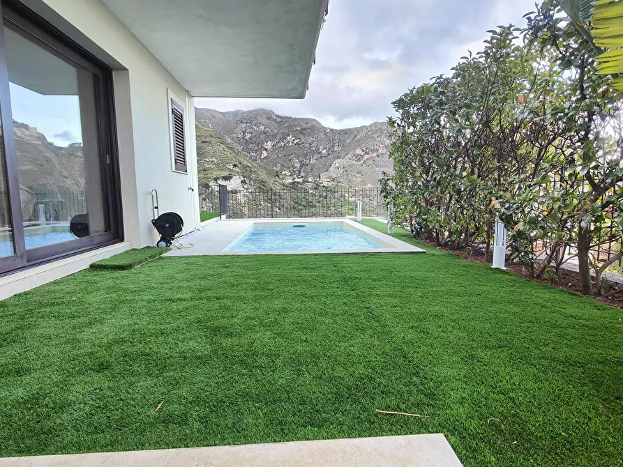 Immagine 6 di Villa in vendita  in c.da mastrissa snc a Taormina