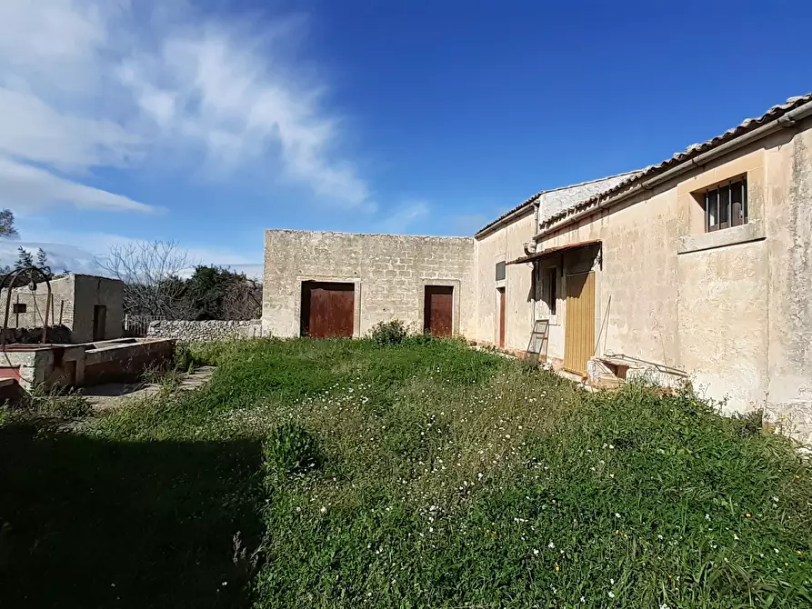 Immagine 1 di Rustico / casale in vendita  in Strada Scala di Gemmazza a Canicattini Bagni