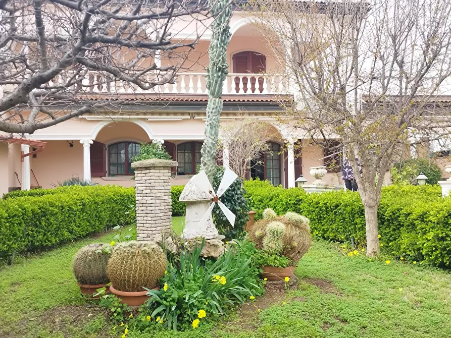 Immagine 20 di Villa in vendita  in Via Stromboli 7 a Siracusa