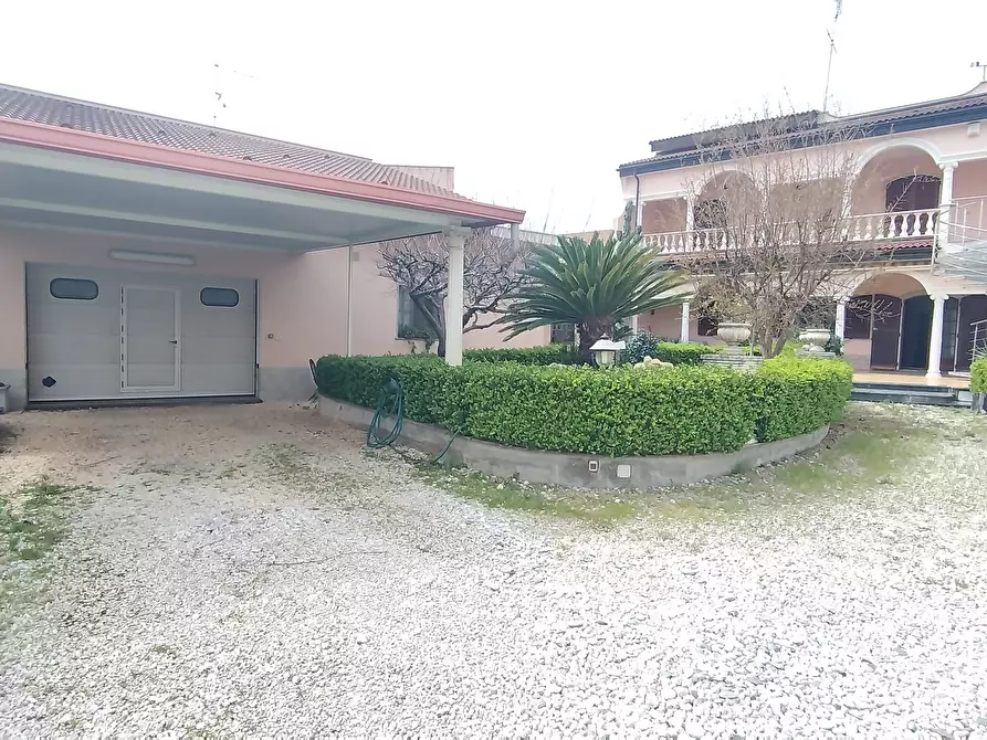 Immagine 17 di Villa in vendita  in Via Stromboli 7 a Siracusa