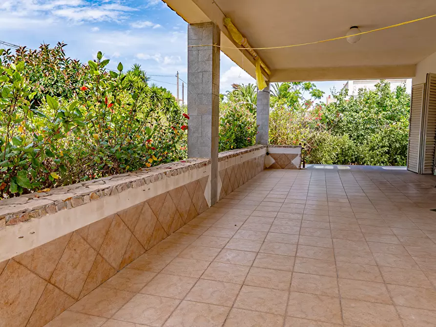 Immagine 15 di Villa in vendita  in Via Mar Mediterraneo a Siracusa