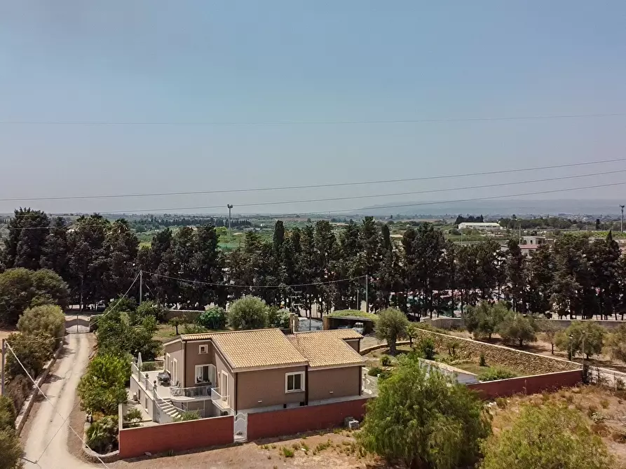 Immagine 31 di Villa in vendita  a Siracusa