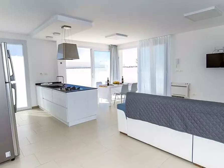 Immagine 28 di Villa in vendita  in Via Sebastiano Morale 5 a Siracusa