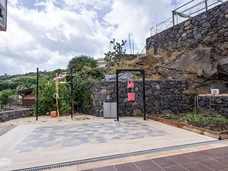 Immagine 100 di Villa in vendita  in Via Vincenzo Bellini 163 a Piedimonte Etneo