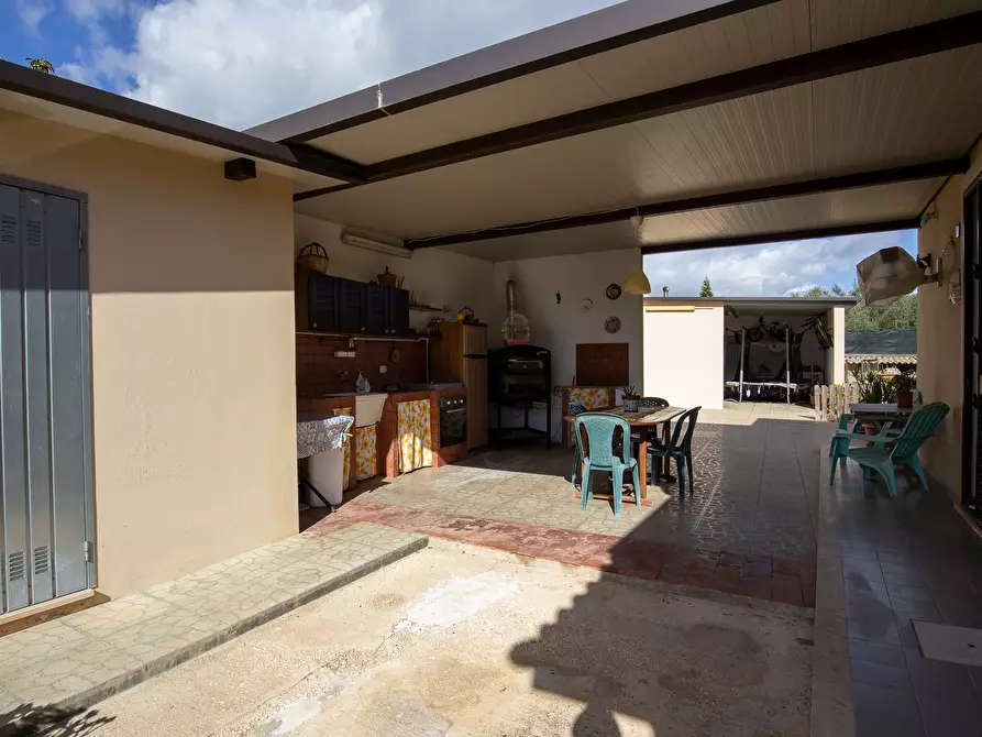 Immagine 36 di Villa in vendita  in VIA FILICUDI 34 a Siracusa