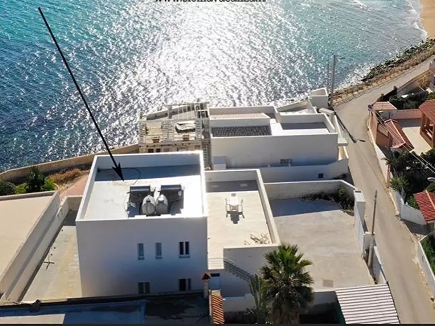 Immagine 15 di Villa in vendita  in Via Sebastiano Morale 5 a Siracusa