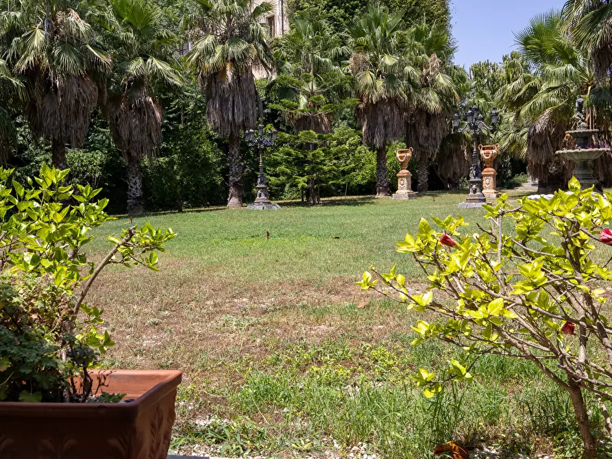 Immagine 6 di Villa in vendita  in Via pola 2 a Noto