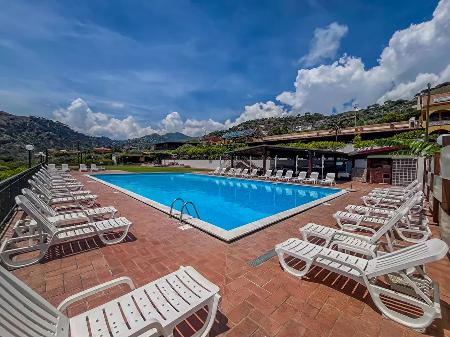 Immagine 51 di Albergo/B&B/Residence in vendita  in Via Nazionale 203 a Taormina