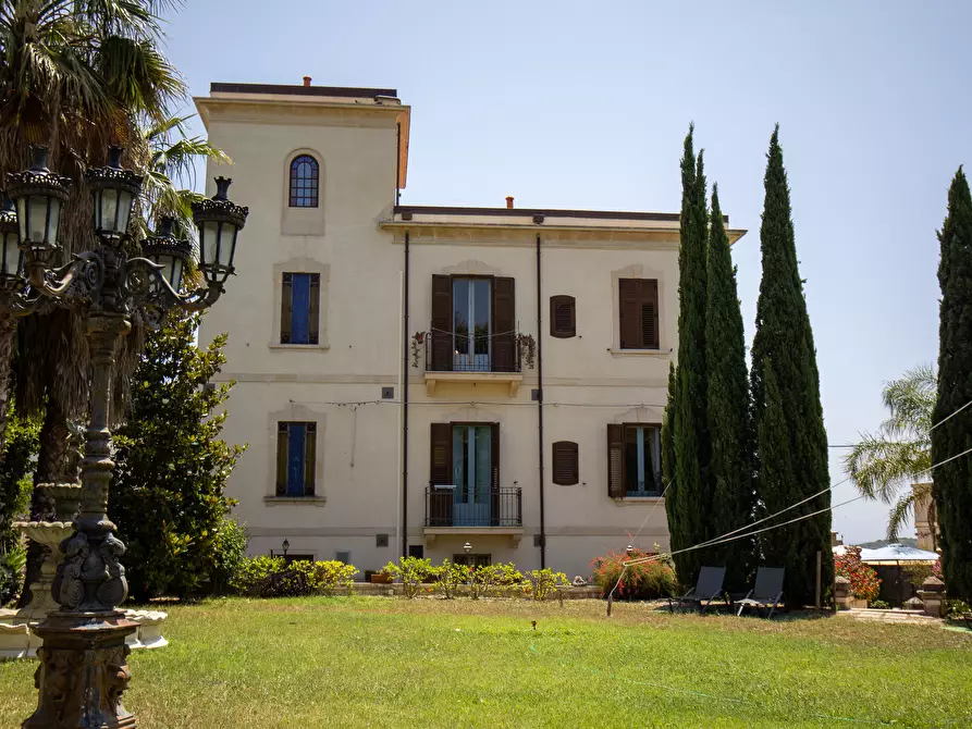 Immagine 1 di Villa in vendita  in Via pola 2 a Noto