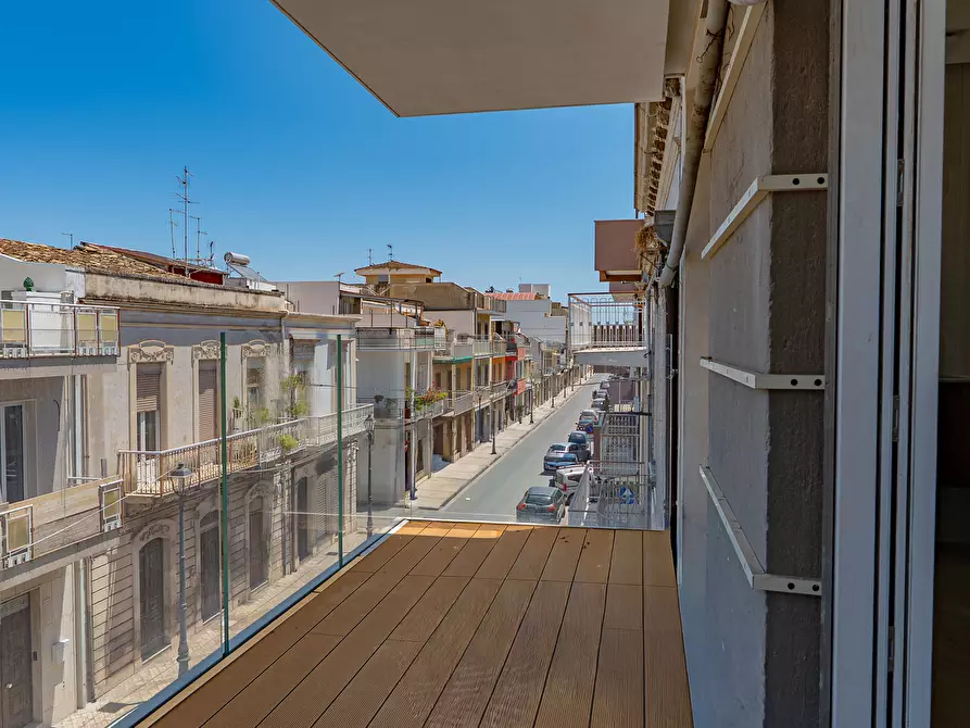 Immagine 2 di Casa indipendente in vendita  in Corso Vittorio Emanuele 456 a Floridia