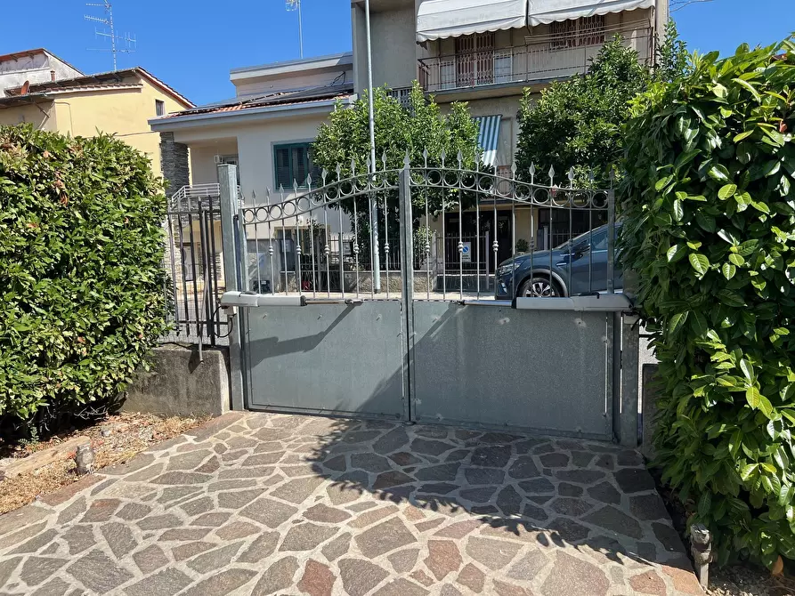 Immagine 28 di Villa in vendita  a Montemurlo