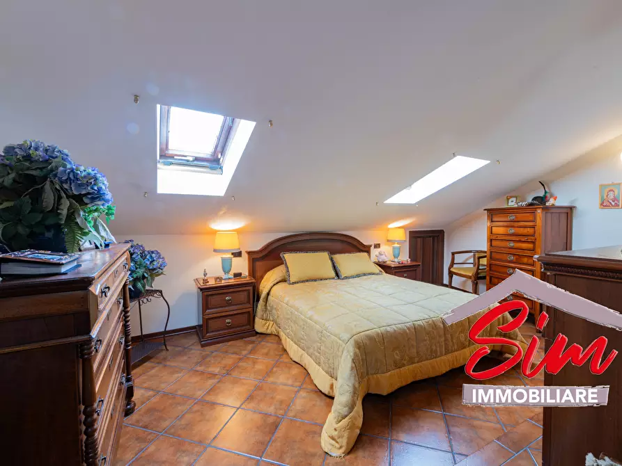 Immagine 24 di Pentalocale in vendita  in Via Agogna sn a Novara