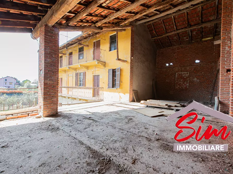 Immagine 15 di Rustico / casale in vendita  in Via Roma sn a Fara Novarese