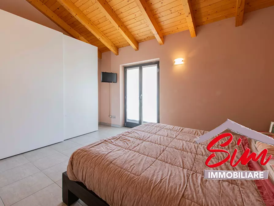 Immagine 16 di Terratetto in vendita  in Piazza Regina Margherita 11 a Mandello Vitta