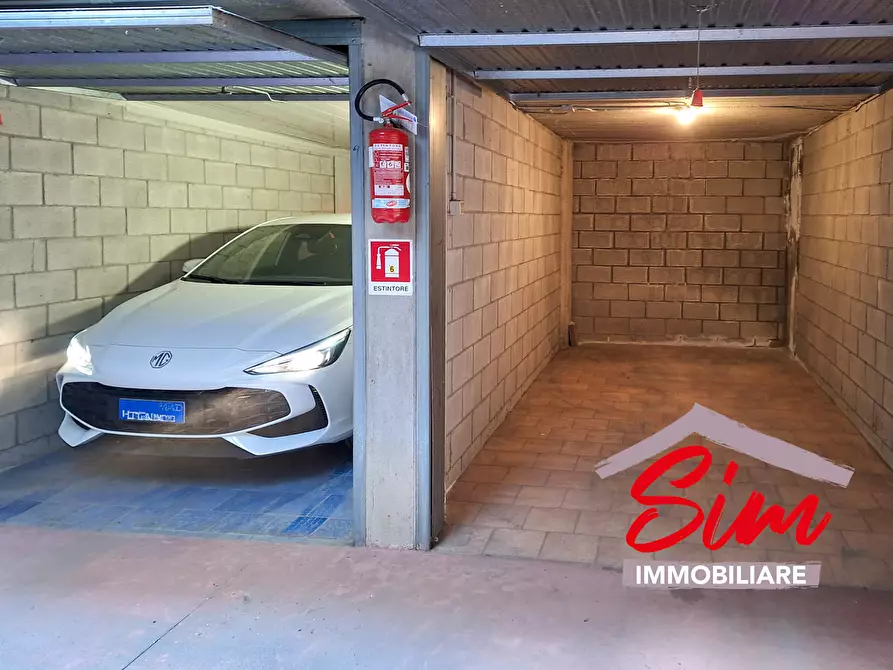 Immagine 14 di Garage in vendita  in Via Guglielmo Marconi 8 a Novara