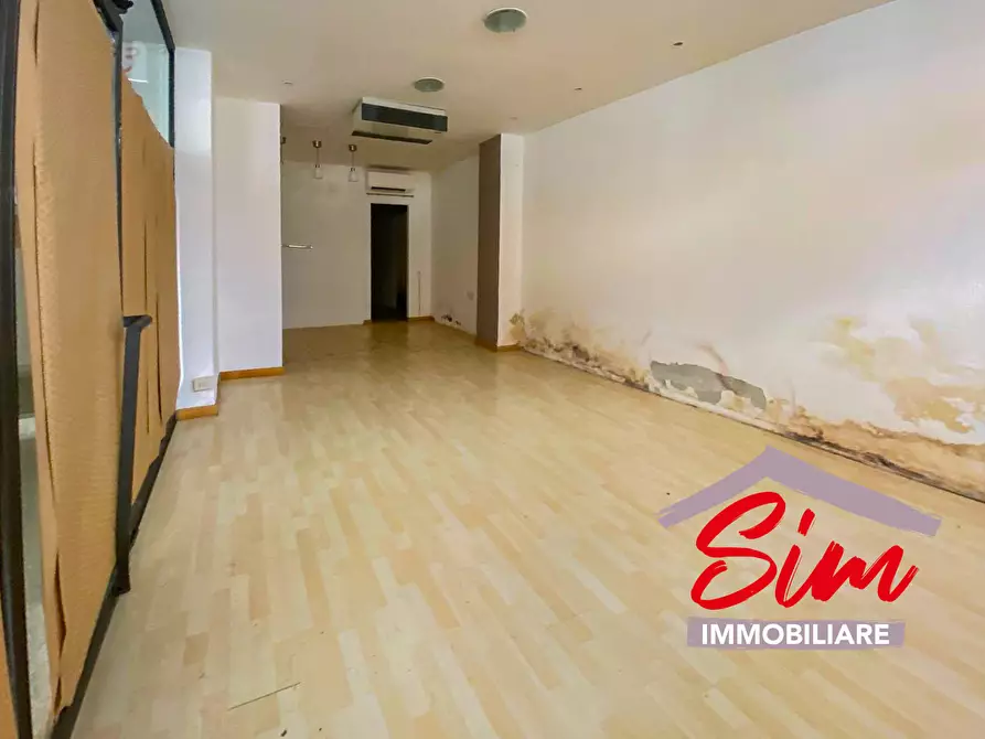 Immagine 16 di Locale commerciale in affitto  in c.so Italia snc a Novara