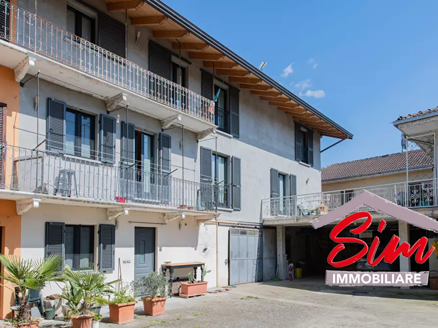 Immagine 3 di Terratetto in vendita  in Piazza Regina Margherita 11 a Mandello Vitta