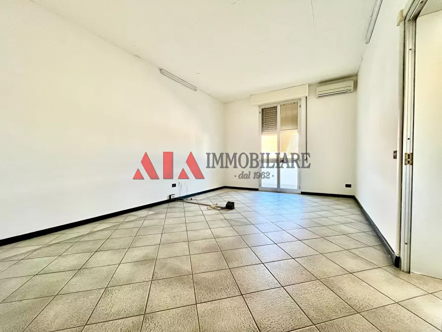 Immagine 8 di Ufficio in affitto  in Via D'acquisto Salvo a Pontedera