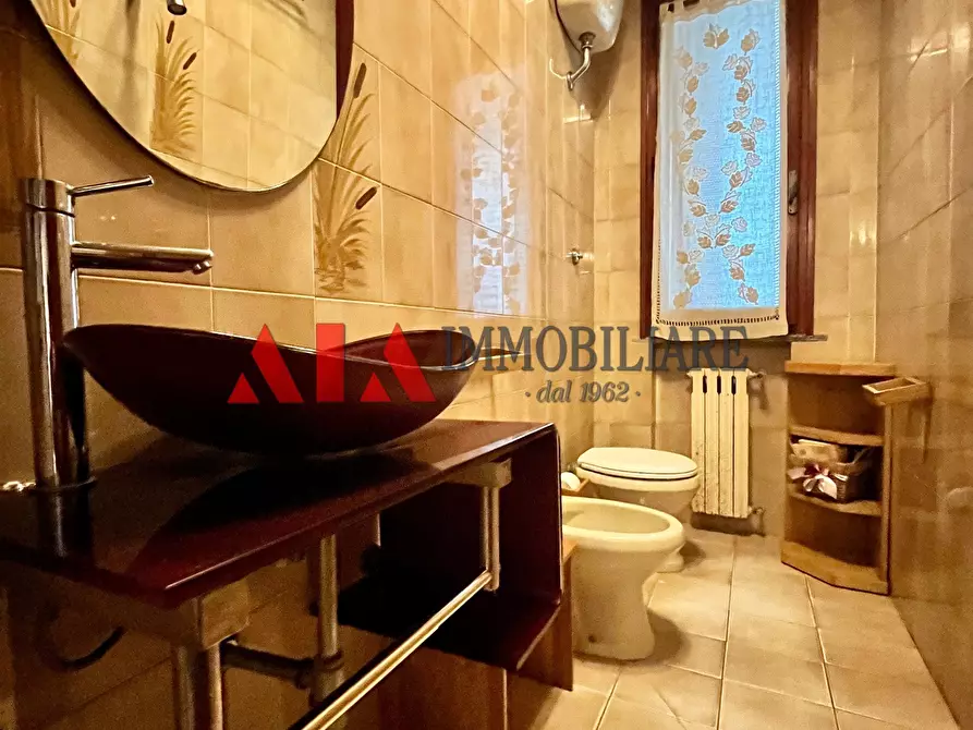 Immagine 13 di Villa in vendita  in Via Vittorio Veneto a Pontedera