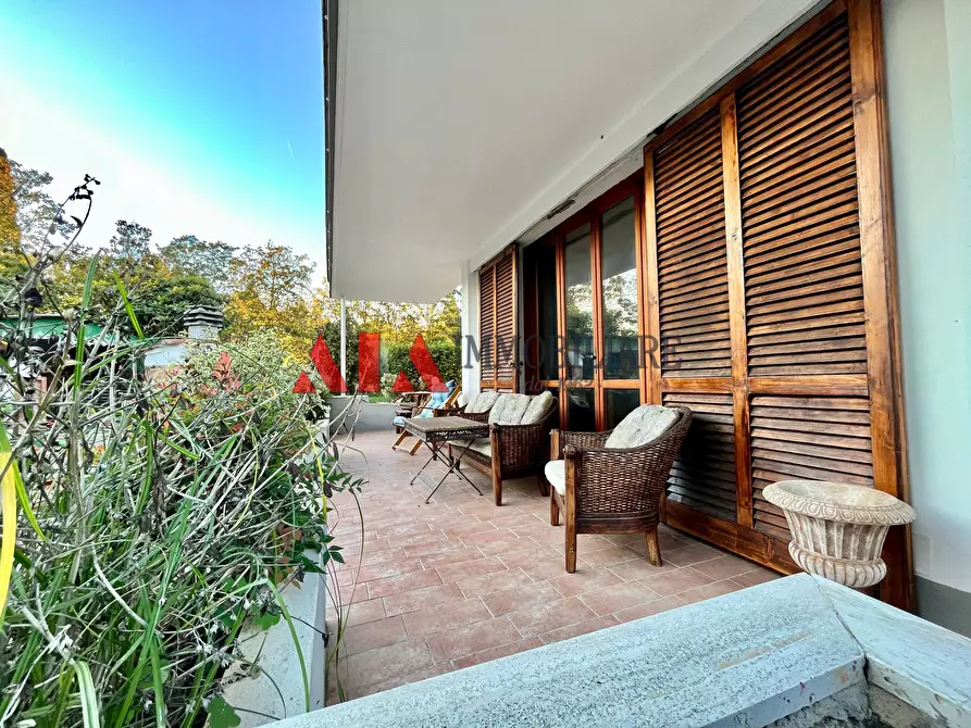 Immagine 3 di Villa in vendita  in Via Vittorio Veneto a Pontedera