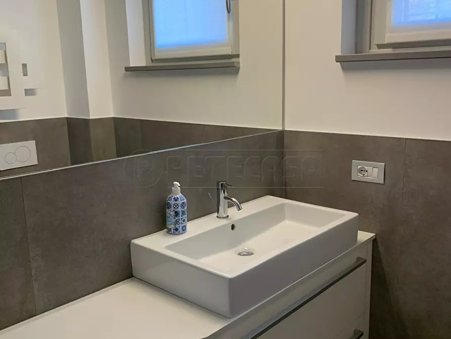 Immagine 27 di Appartamento in affitto  a Bergamo