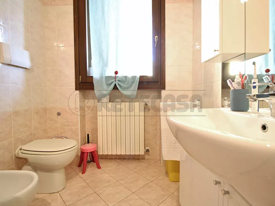 Immagine 10 di Bilocale in vendita  in Via Pesa 19 a Montebello Vicentino