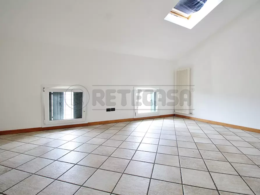 Immagine 6 di Bilocale in affitto  in Via dall'Ava 6 a Nogarole Vicentino