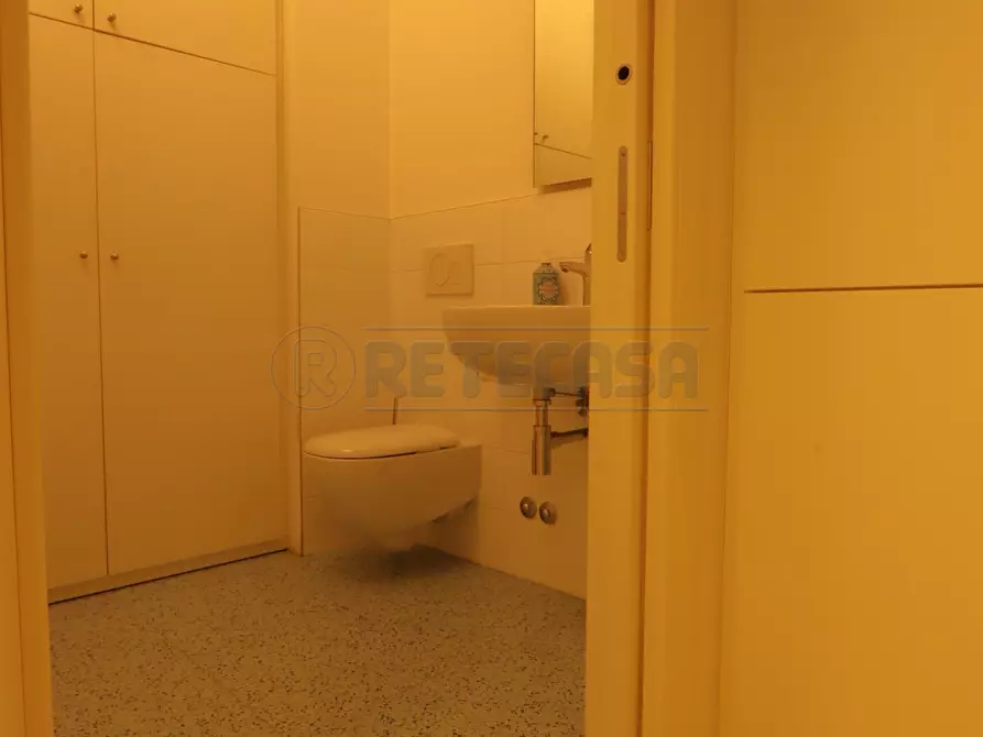 Immagine 4 di Ufficio in affitto  in Viale Roma 8 a Vicenza
