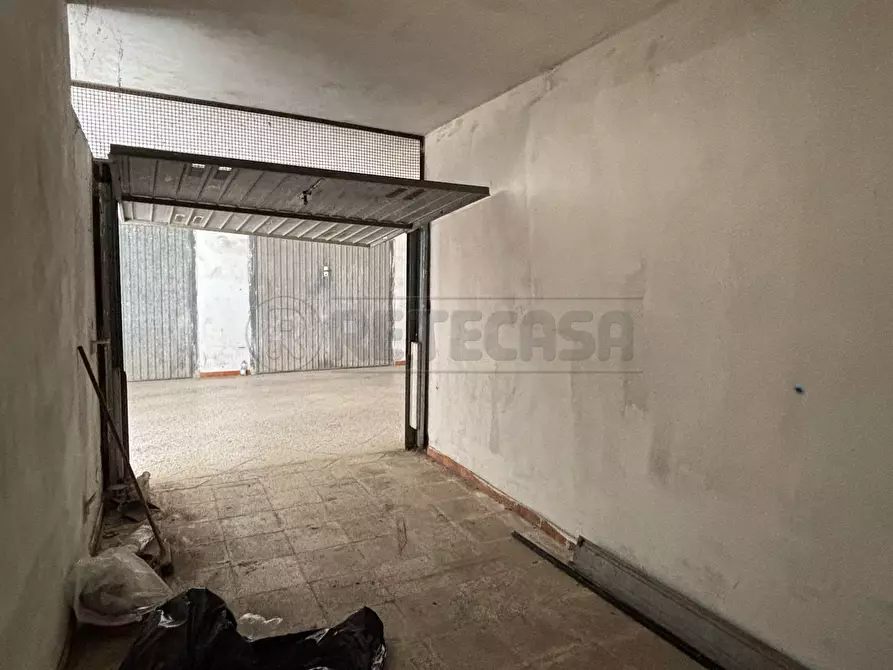 Immagine 4 di Garage in vendita  in Piazza Vittorio Bachelet 25 a Maglie