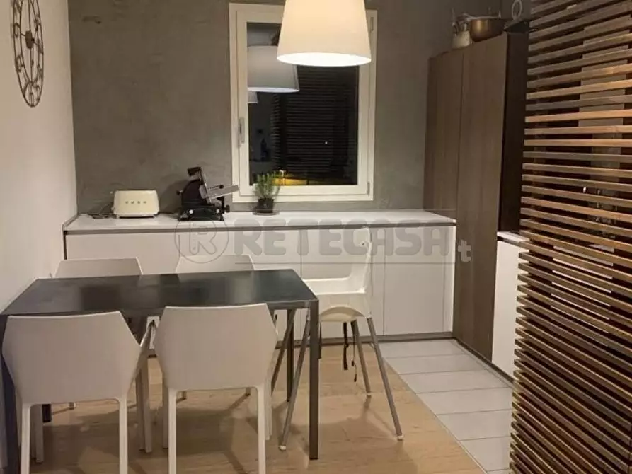 Immagine 3 di Trilocale in vendita  in Piazza Umberto I a Nembro