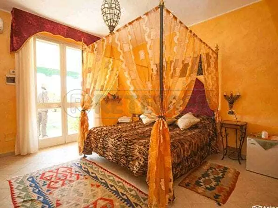 Immagine 11 di Villa in vendita  a Castelvetrano