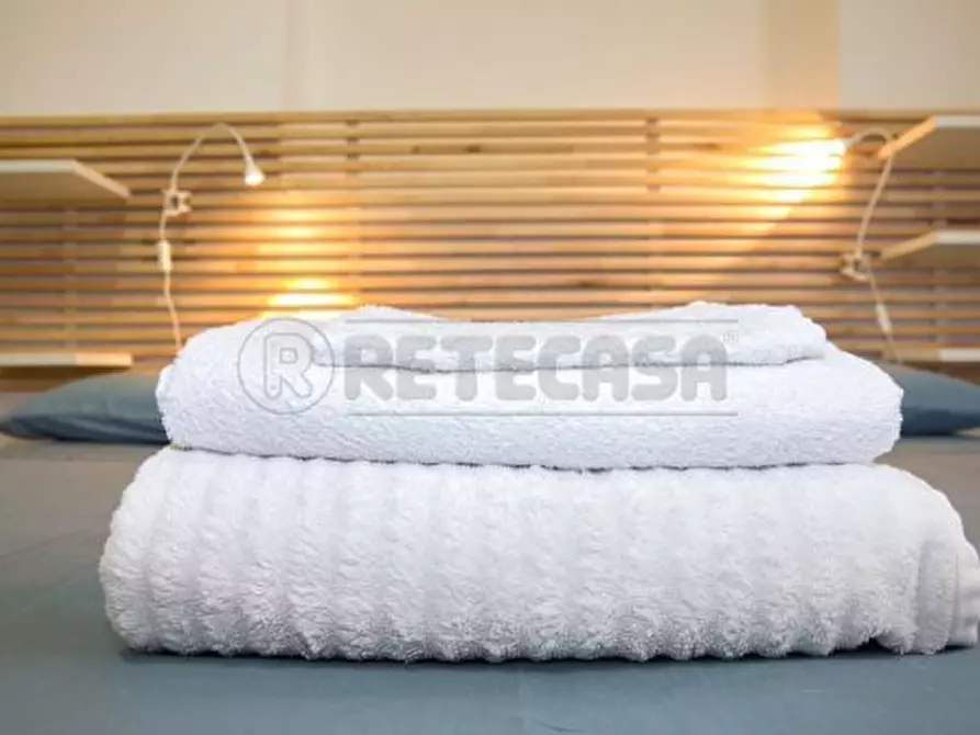 Immagine 7 di Bilocale in vendita  in via speranzella a Napoli