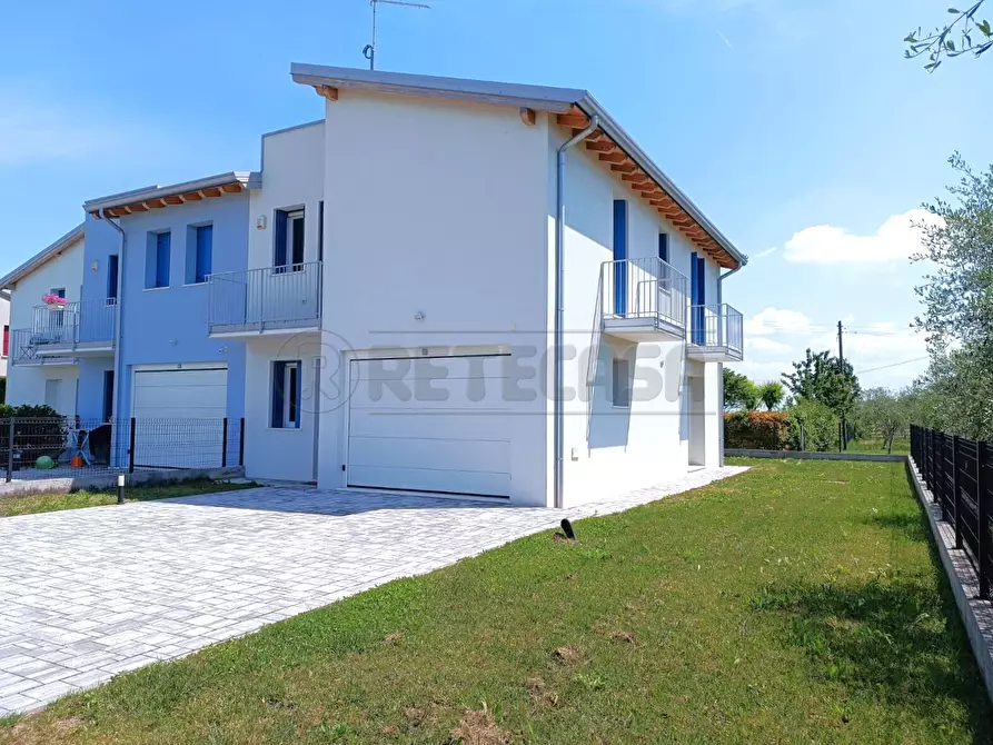 Immagine 1 di Porzione di casa in vendita  in Via dei Carabinieri a Nanto