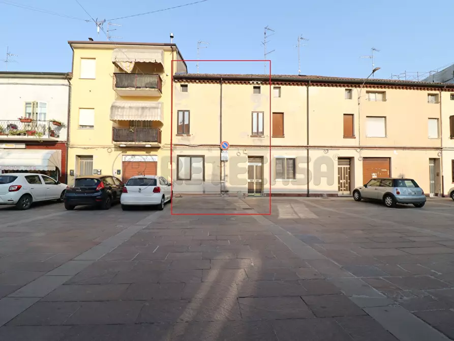 Immagine 1 di Casa indipendente in vendita  a Bondeno