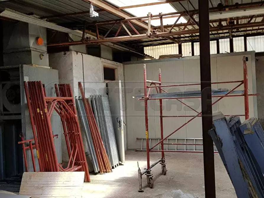 Immagine 10 di Magazzino in affitto  in Via Busacca 5 a Marcianise