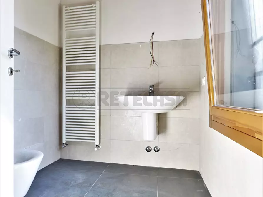 Immagine 16 di Ufficio in vendita  a Vicenza