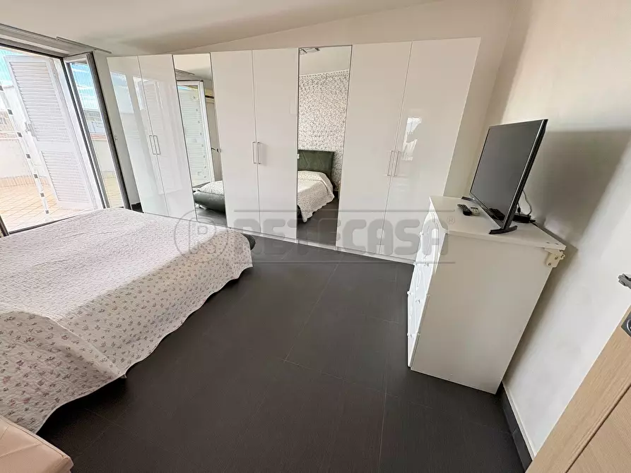 Immagine 49 di Mansarda in vendita  in Via Nicola Gaglione a Marcianise