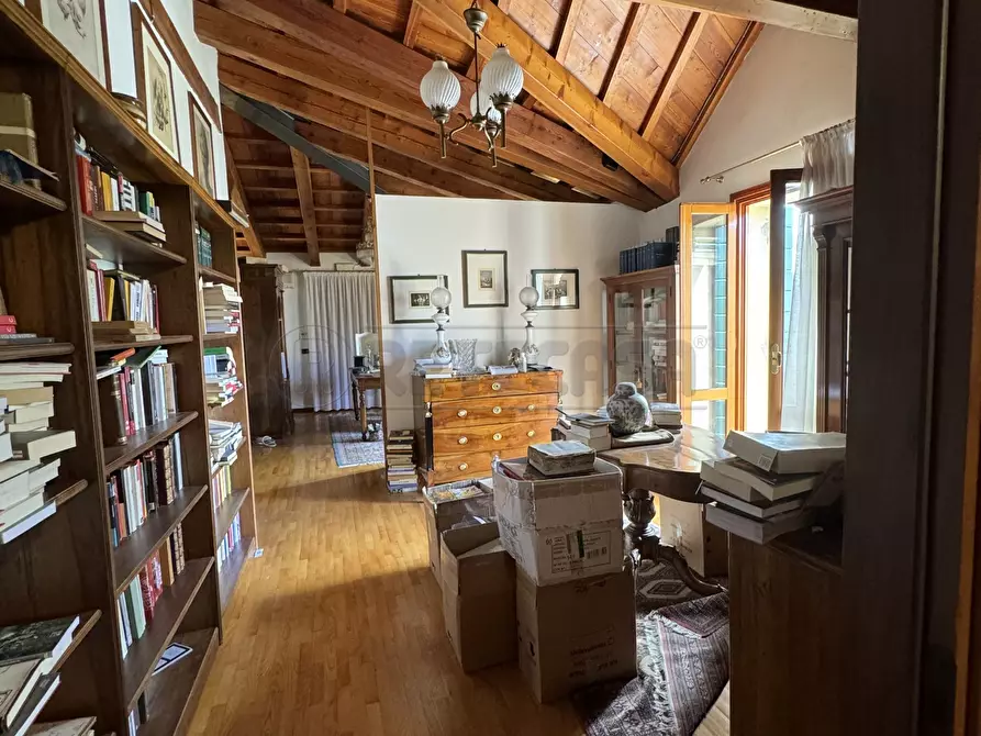 Immagine 25 di Villa in vendita  a Mirano