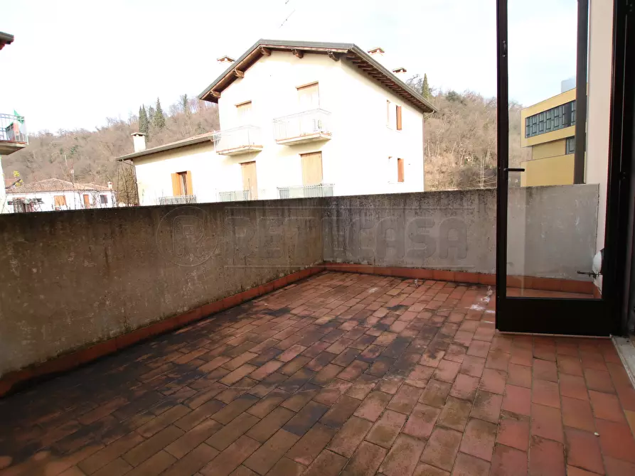 Immagine 16 di Porzione di casa in vendita  a Arcugnano