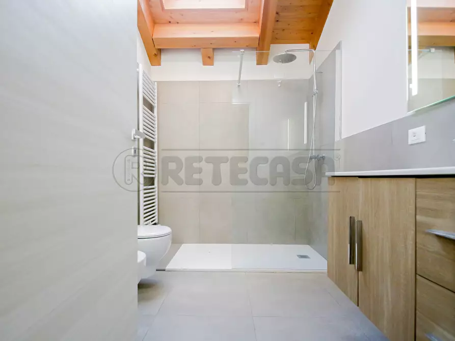 Immagine 25 di Porzione di casa in affitto  in VIA CAPITELLI 23 a Pozzoleone