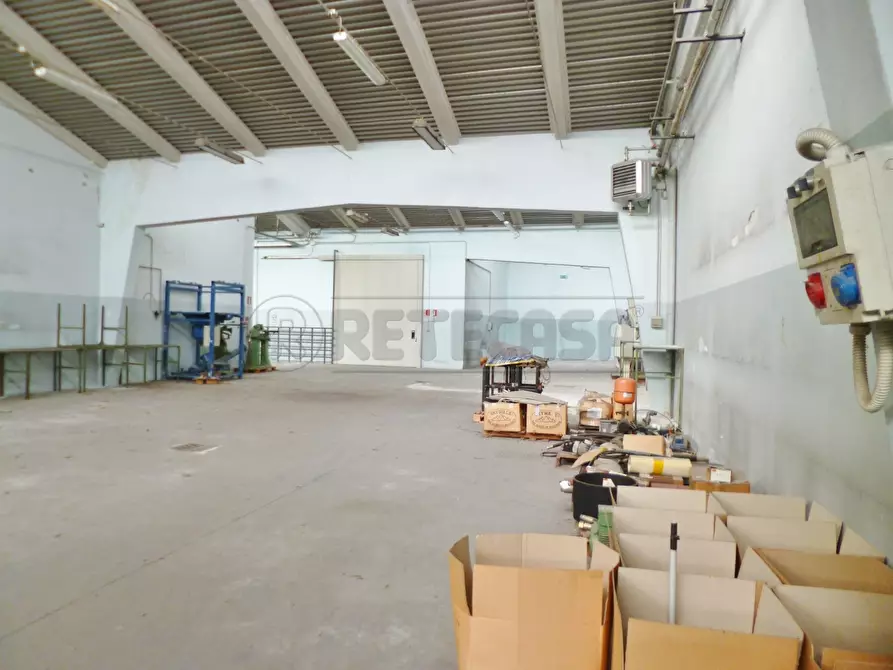 Immagine 5 di Attività artigianale in vendita  a Montebello Vicentino