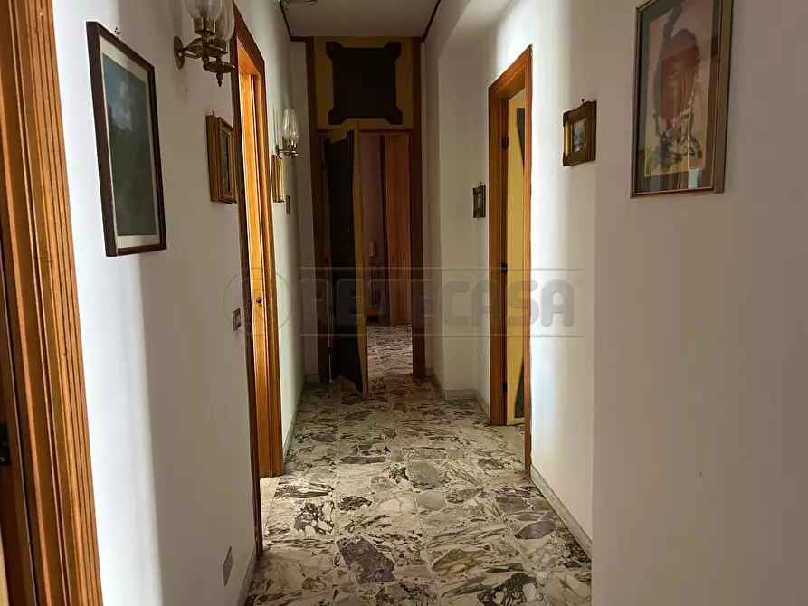 Immagine 10 di Pentalocale in vendita  in via ruggero settimo 14 a Caltanissetta