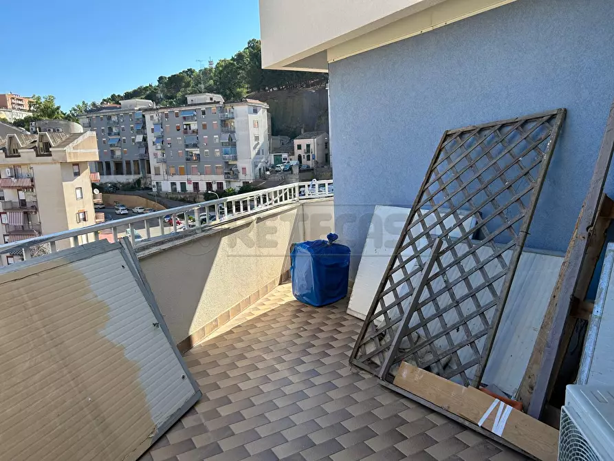 Immagine 21 di Bilocale in affitto  in Via Gabriele Amico Valenti 117 a Caltanissetta