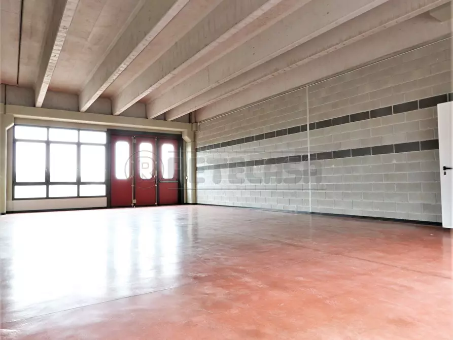 Immagine 4 di Laboratorio in affitto  a Camisano Vicentino