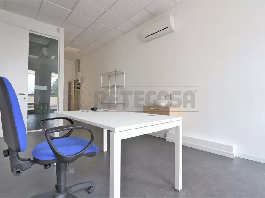 Immagine 17 di Ufficio in affitto  in Via Boschi a Torri Di Quartesolo